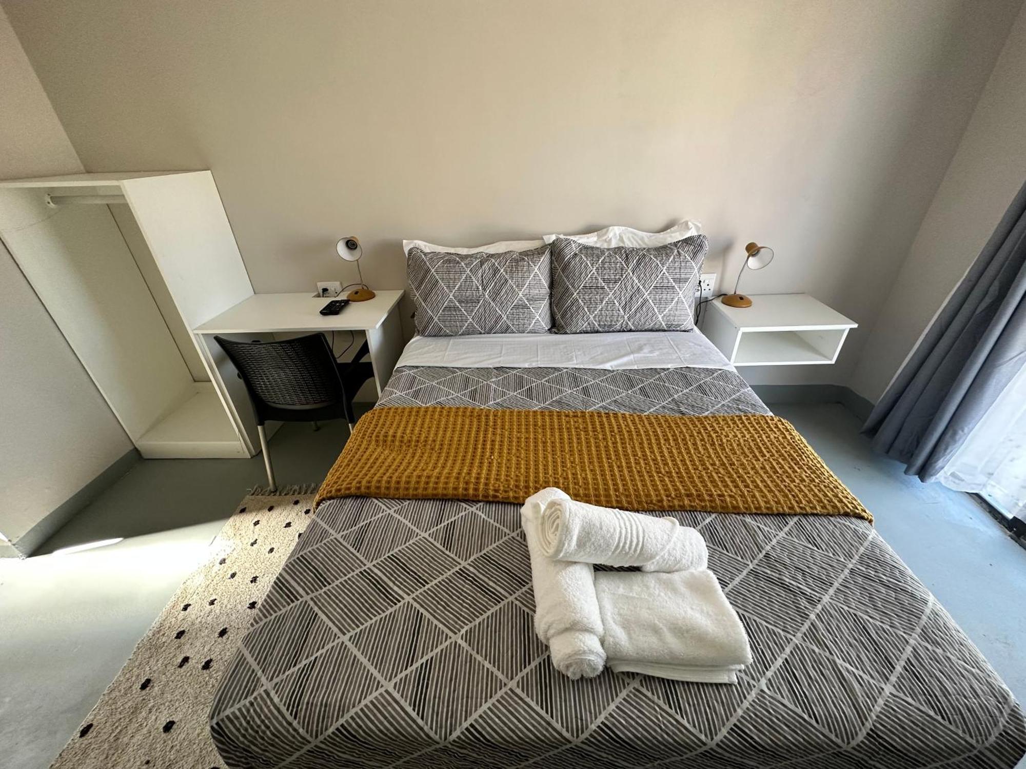 19 On Gordon Hotel East London Bagian luar foto